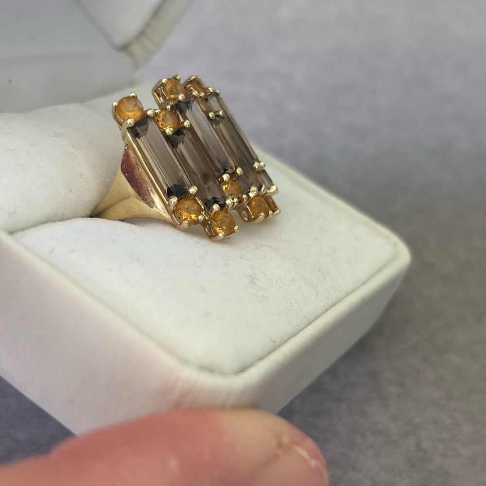Elegant 10k Gold Smokey Quartz and Citrine Accents - Picture 4 of 8